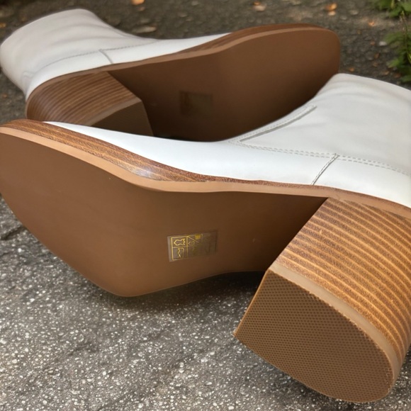 65% OFF JEFFREY CAMPBELL WHITE LEATHER MAXEM BOOT NO OFFERS - Picture 8 of 10